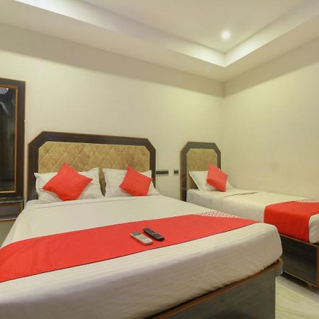 Oyo 15948 Hotel Srees Tiruchirappalli Exterior foto