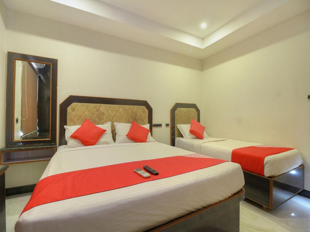 Oyo 15948 Hotel Srees Tiruchirappalli Exterior foto